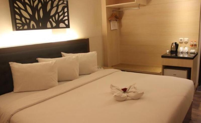 D'Salvatore Boutique Hotel Yogyakarta Maguwo Exterior foto